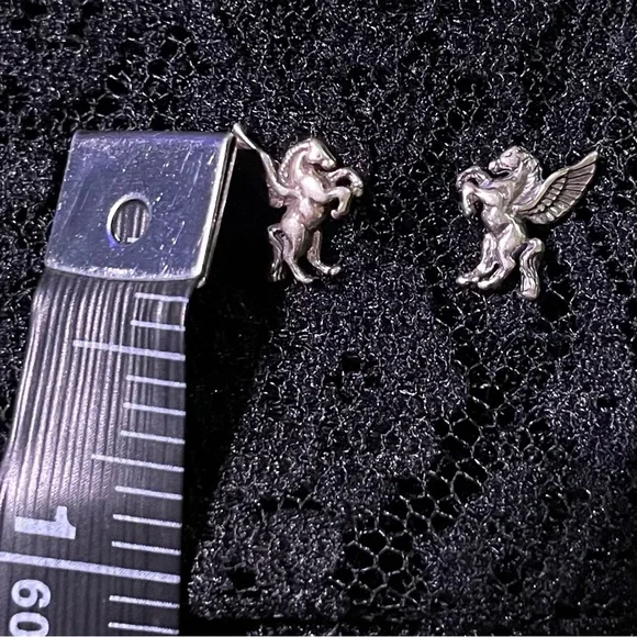 Sterling Silver Pegasus Stud Earrings new - Picture 5 of 6